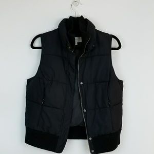 Merona Puffer Black  Vest M